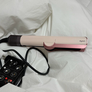 다이슨 에어스트레이트너 이미지