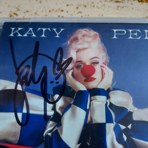 미국월드스타 케이티페리 친필싸인앨범 이미지