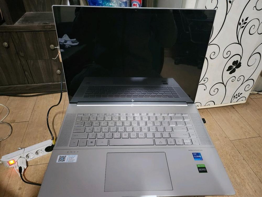 HP 엔비 노트북 1Tb 64gb rtx3060 이미지