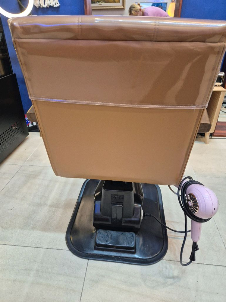 미용실 전동 의자 2대 이미지