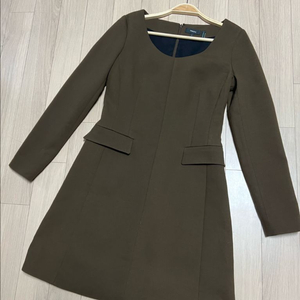 띠어리 THEORY 버진울 오픈넥 원피스 카키브라운 하객룩 오피스룩 정장 이미지