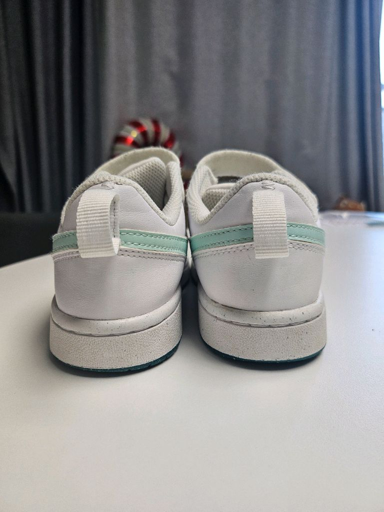 200사이즈 (나이키키즈운동화 + 바비라이팅구두) 이미지