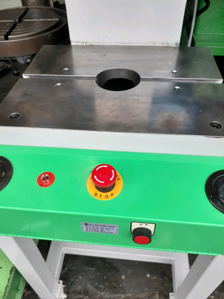 유압프레스 현대기전 5톤 오픈공간높음 실사용적음 이미지