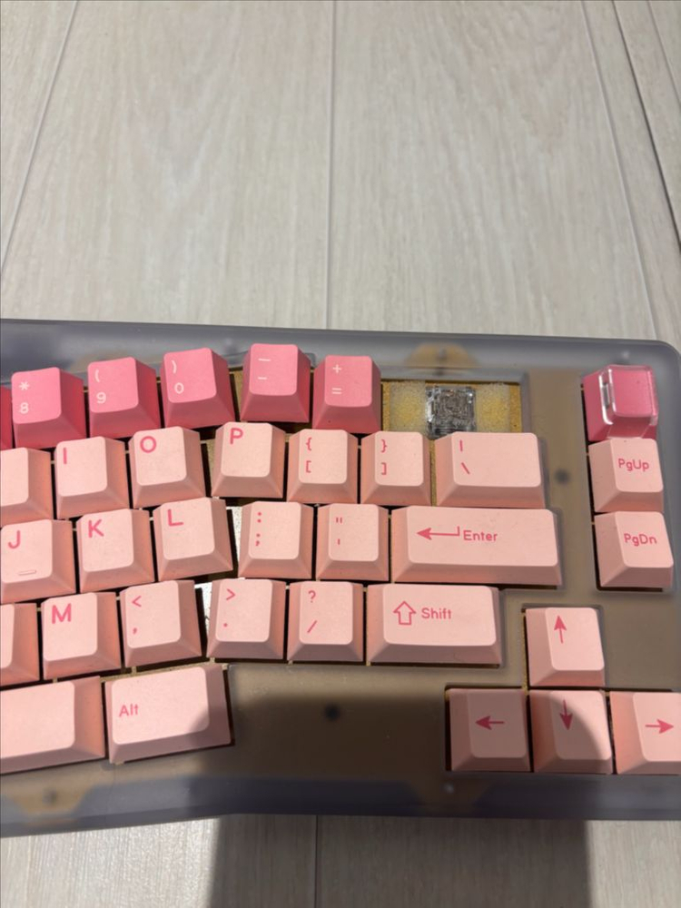 KBDfans MAJA 65% 엘리스 배열 키보드 (키캡+팜레스트+스위치 포함) 이미지