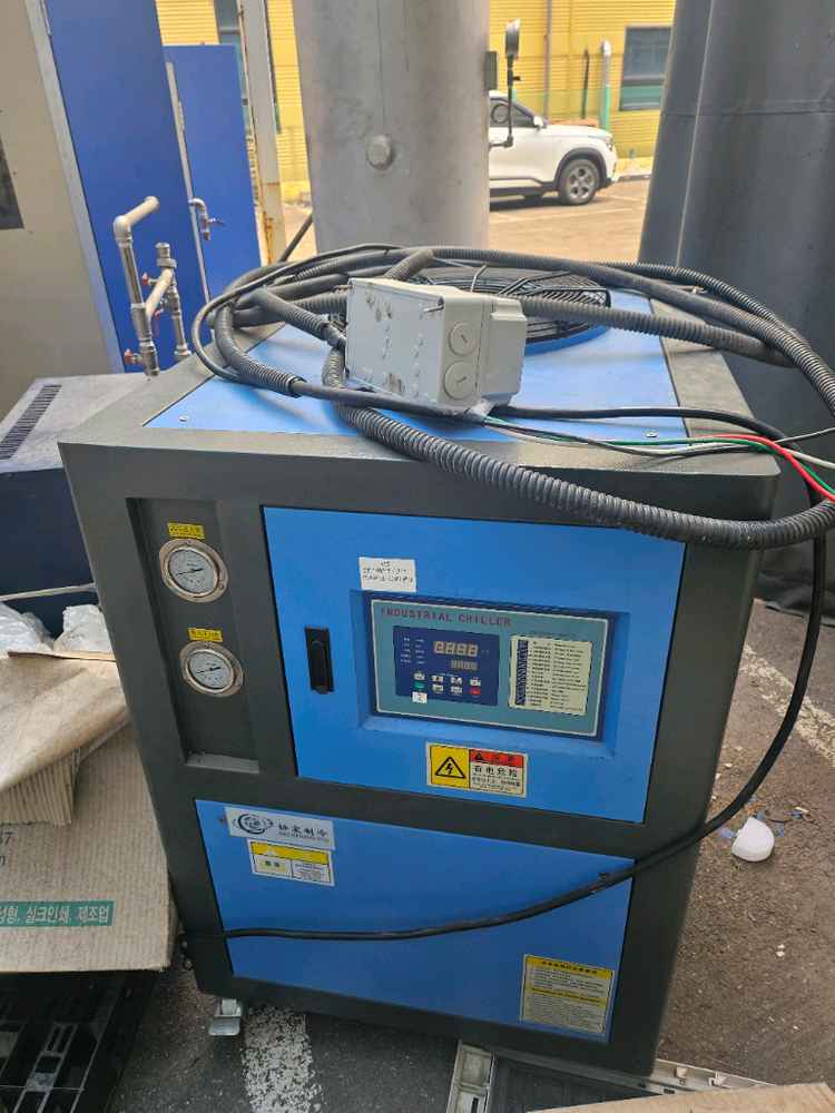 블로우 몰딩장비 팝니다. 이미지