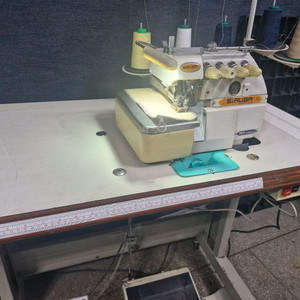 시루바공업용 오바&인타록크미싱 이미지