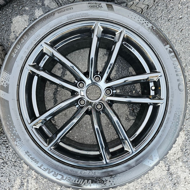 #BMW G30 662m 18인치 블랙유광 휠 윈터타이어세트 팝니다. 이미지