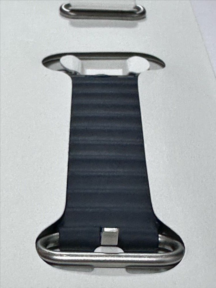 애플워치 미드나이트, 내추럴티타늄 오션밴드 이미지