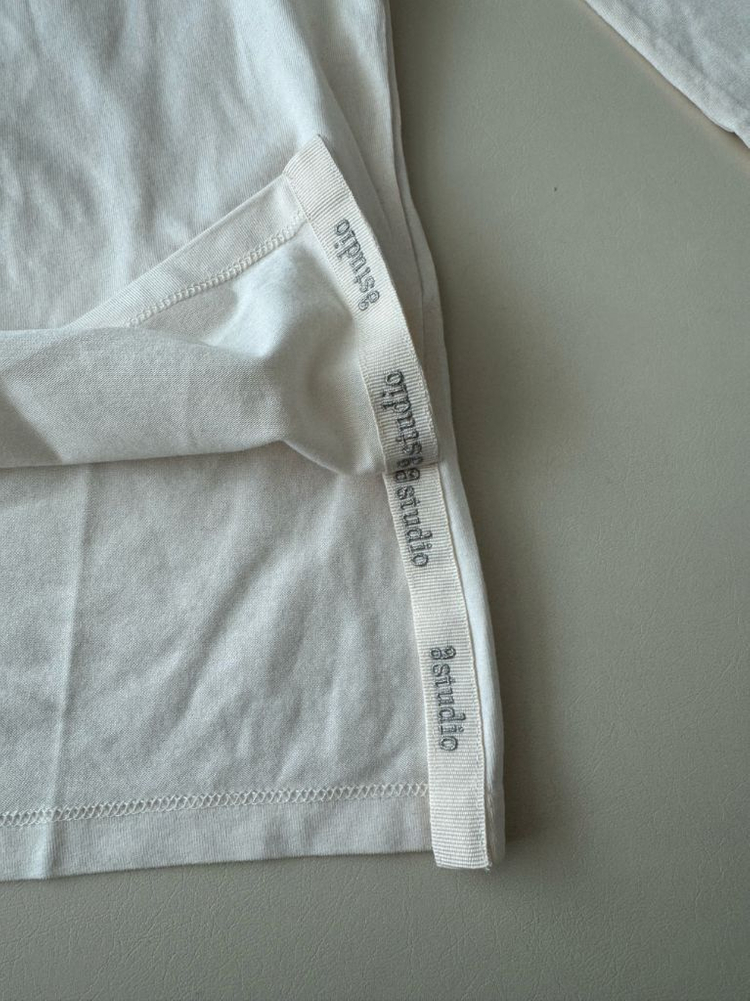 [새상품]지스튜디오 모달 캐시미어 혼방 폴라 티셔츠 이미지