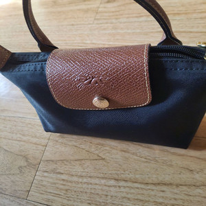 롱샴 르플리아쥬 미니 핸들 파우치 이미지