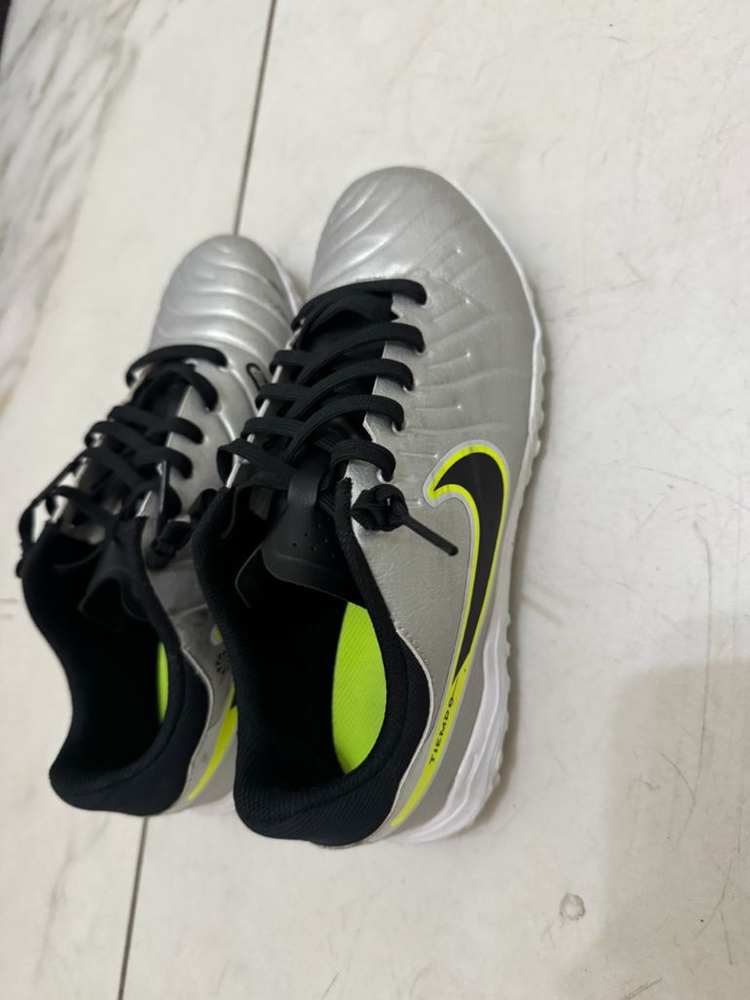 키즈) 나이키 축구화 풋살화 240사이즈 일괄 3컬레 이미지