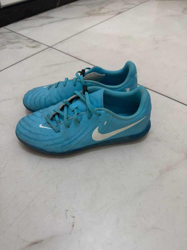 키즈) 나이키 축구화 풋살화 240사이즈 일괄 3컬레 이미지