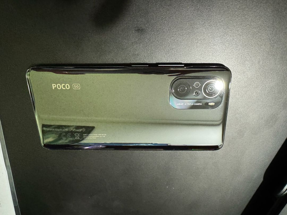 포코f3 스마트폰 판매 이미지