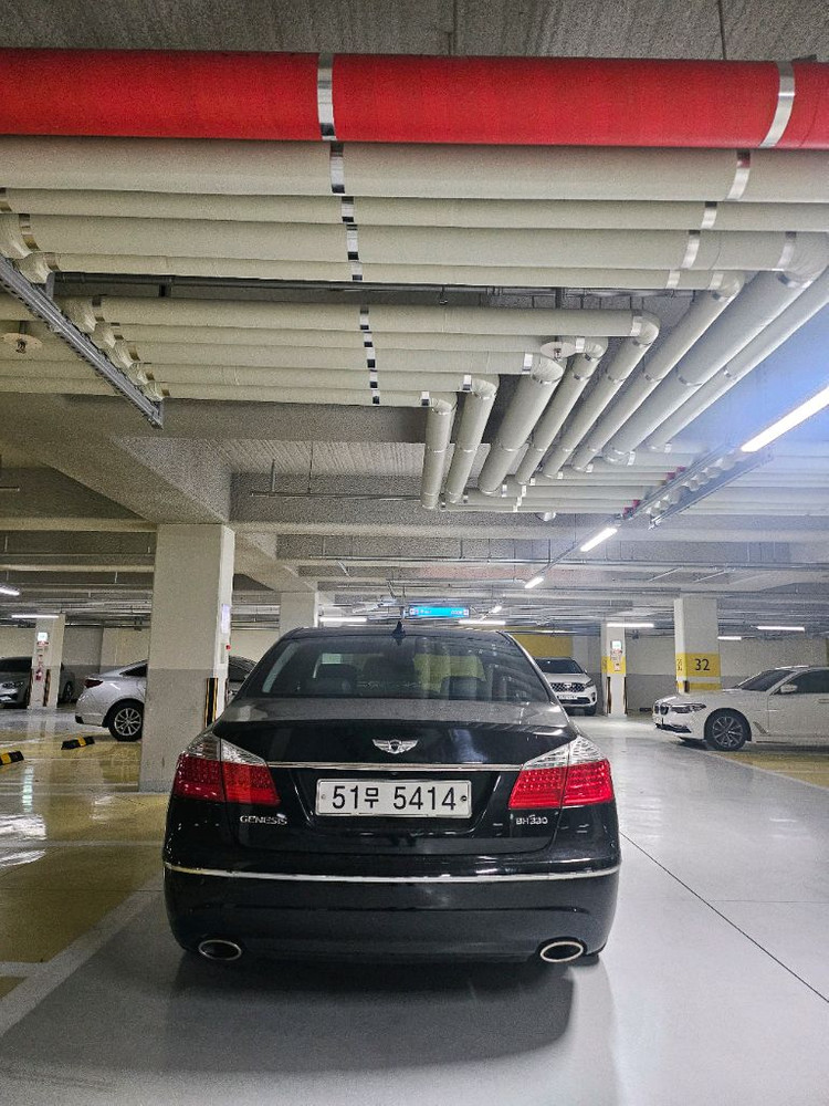 중형 세단 이미지