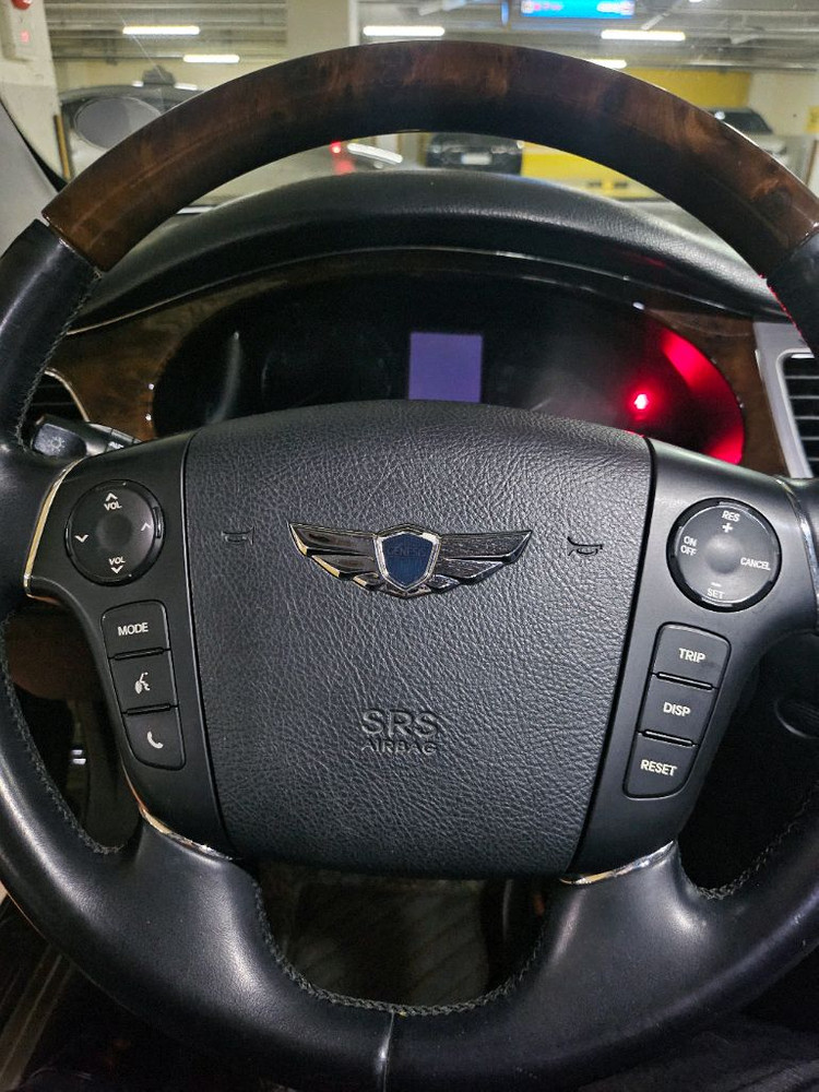 중형 세단 이미지