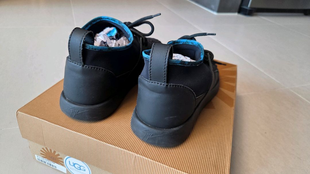 쥬세페자노티 실버메탈 스니커즈 이미지