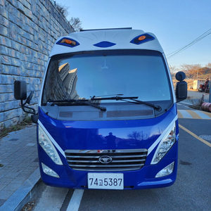 레스타 캠핑카 판매합니다. 이미지