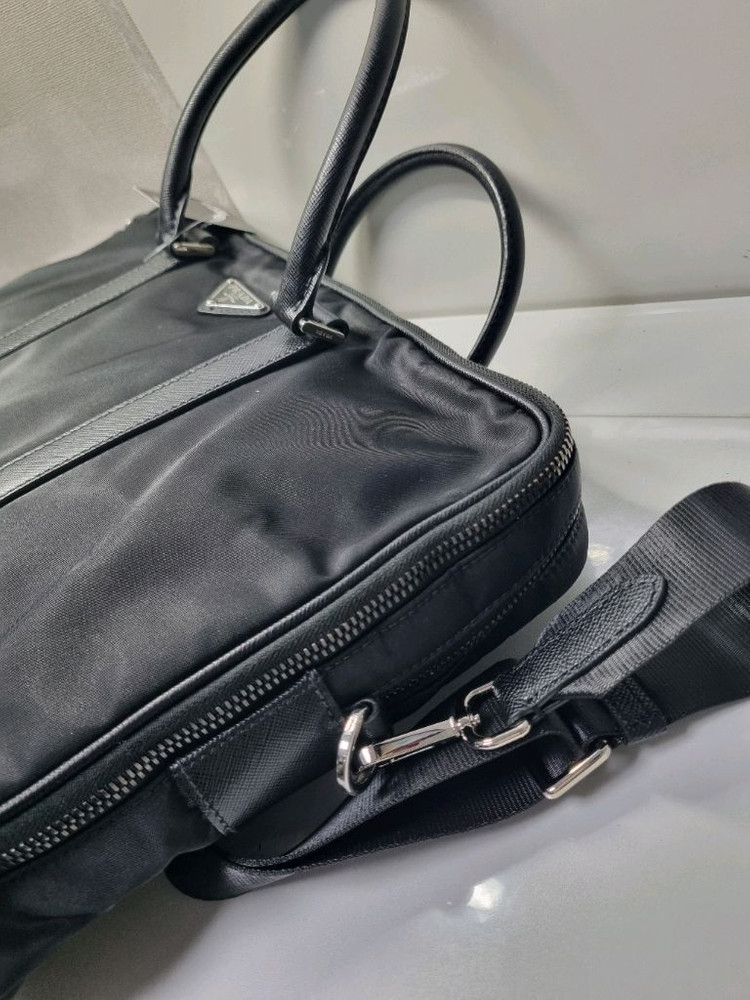 프라다 브리프케이스 서류가방 이미지