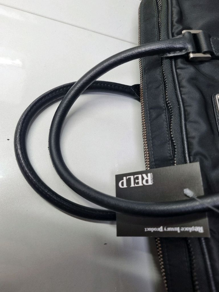 프라다 브리프케이스 서류가방 이미지