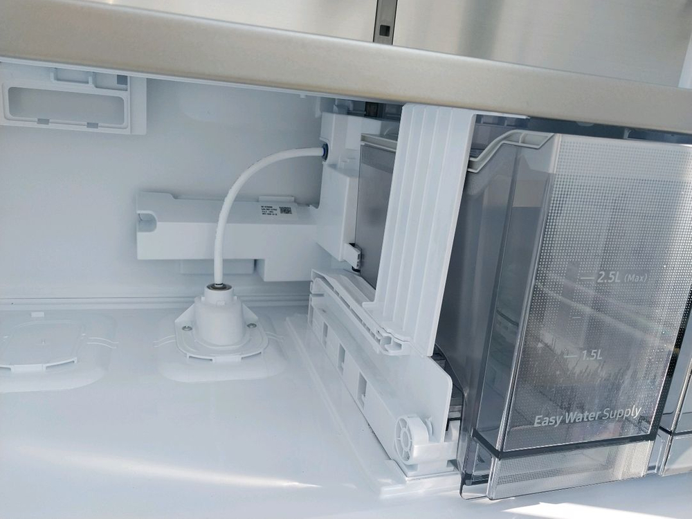 삼성 비스포크 키친핏 냉장고 제품제조년 2024년 10월 이미지