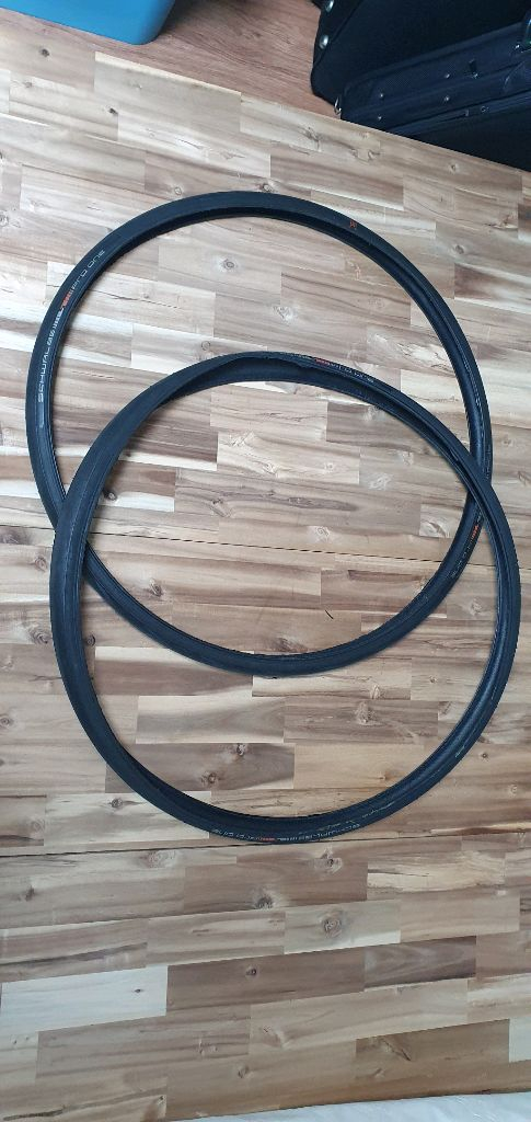 슈발베 프로 원 로드자전거 타이어 이미지