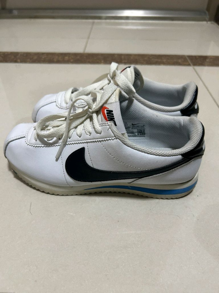 나이키 코르테즈 나이키 운동화 이미지