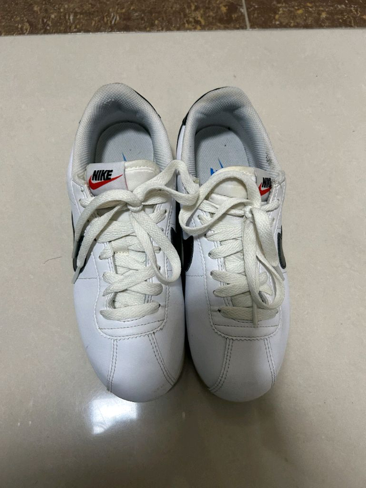 나이키 코르테즈 나이키 운동화 이미지