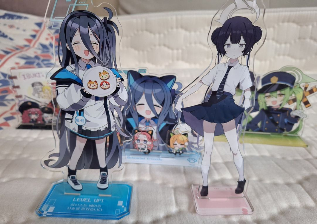 블루아카이브 공식/비공식 아크릴 디오라마, 스탠드 등 이미지