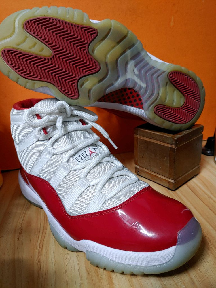 나이키 조던11레트로 바시티 레드(US9표기270추천사이즈265) 이미지