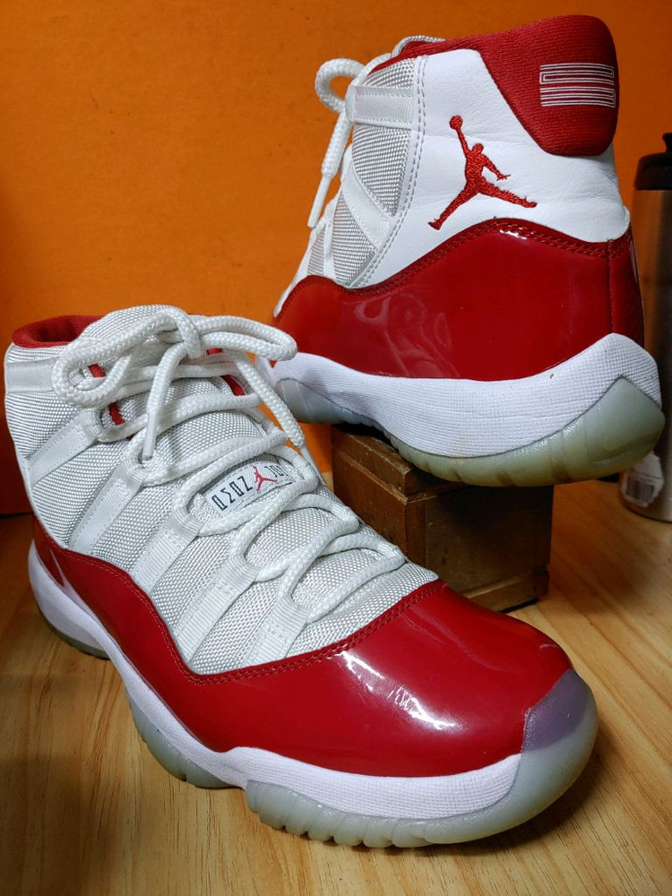 나이키 조던11레트로 바시티 레드(US9표기270추천사이즈265) 이미지