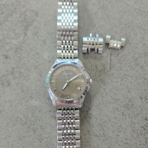 구찌 126.5 타임리스 시계 골드-택포50만원 이미지