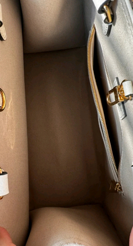 (정품) 루이비통 온더고 MM 아이보리 토트백.가방 !! 이미지