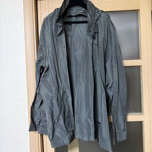 발렌시아가 바람막이 이미지