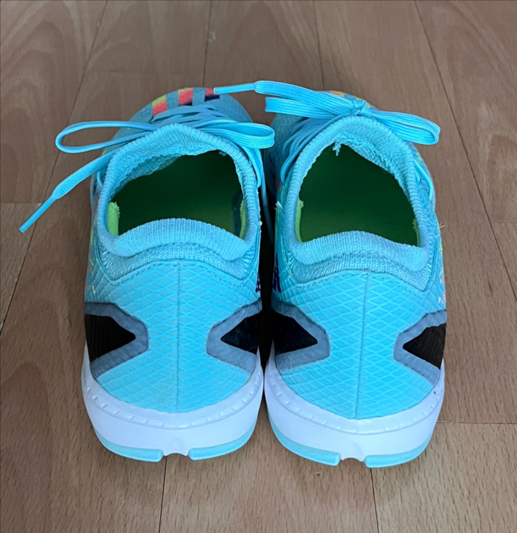 아디다스 아동 풋살화(사이즈 245~250) 팝니다. 이미지