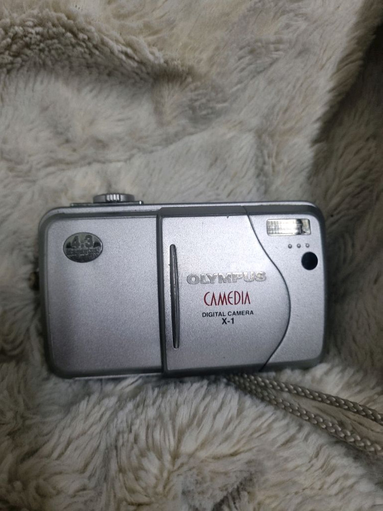 올림푸스 카메디아 x-1 레트로 디카 빈티지 카메라 이미지