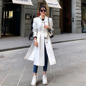 마리마켓 트임 트렌치코트 화이트 이미지