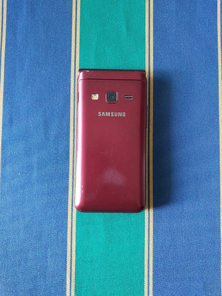 갤럭시 폴더폰2 싸게팝니다 이미지