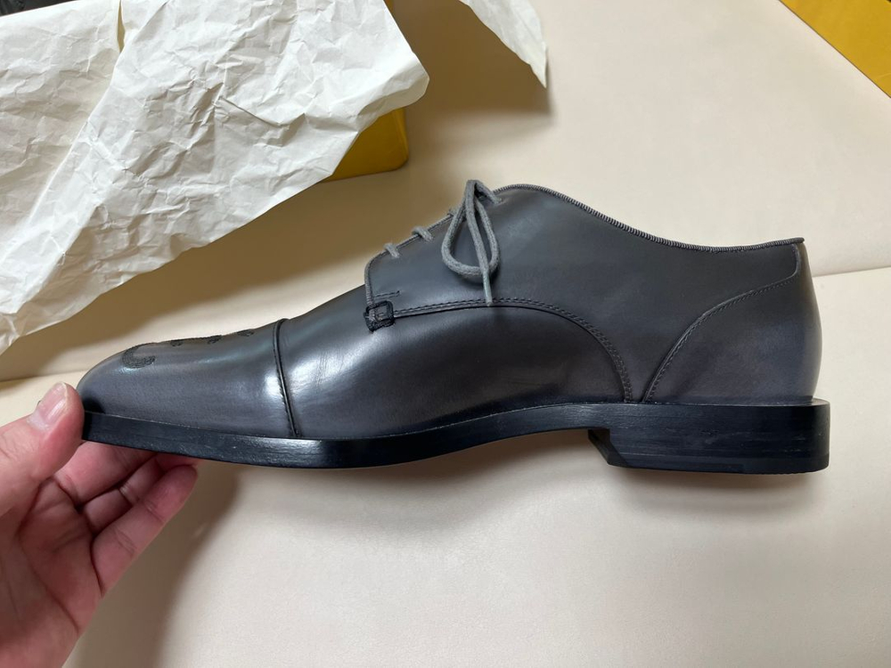 펜디 FENDI 캘리그라피 로고 스퀘어토 그레이 레이스업 슈즈 260사이즈 새제품 이미지