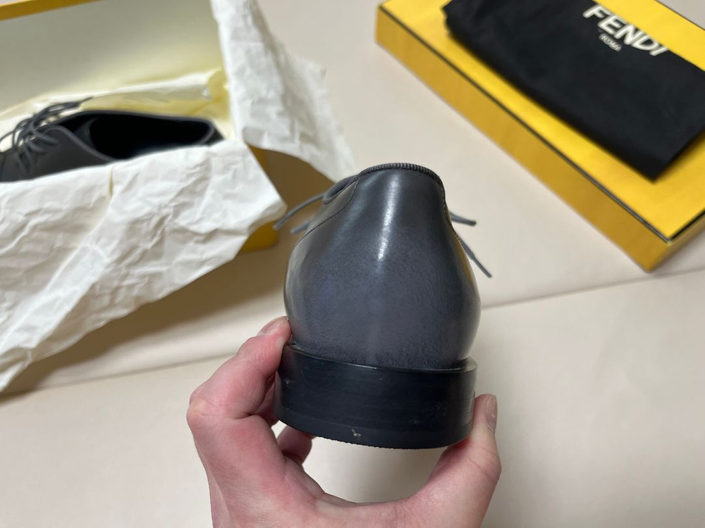 펜디 FENDI 캘리그라피 로고 스퀘어토 그레이 레이스업 슈즈 260사이즈 새제품 이미지