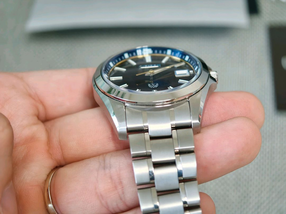 더 시티즌 밤바다 aq4090-59e 닥종이 한정판 이미지