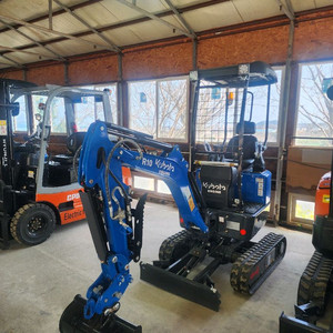 미니굴삭기 이미지