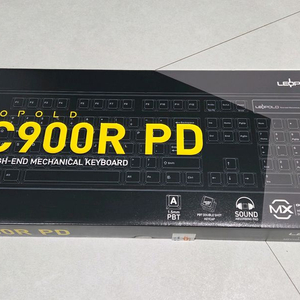 레오폴드 FC900R PD 모델의 기계식 키보드 이미지