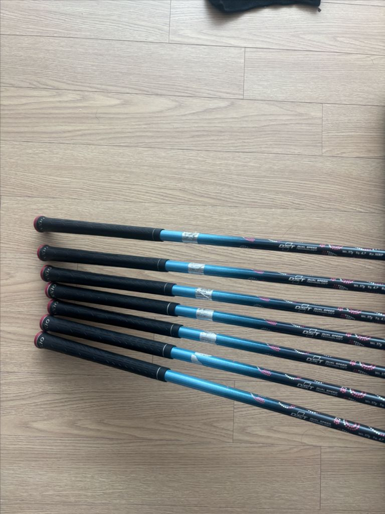 젝시오 1300k 여성용 골프채 풀세트 팝니다. 이미지