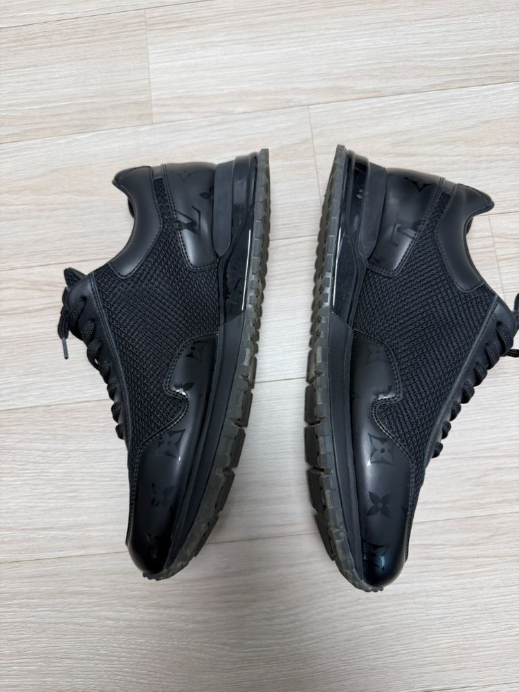 루이비통 스니커즈 남자 육반사이즈 이미지