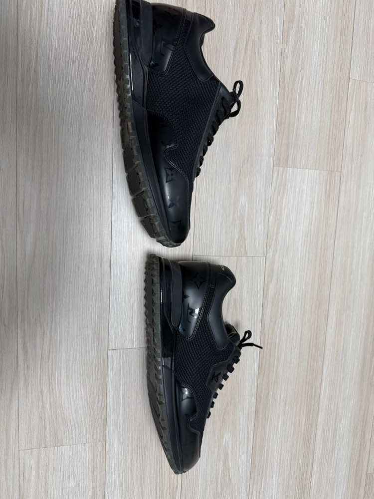 루이비통 스니커즈 남자 육반사이즈 이미지