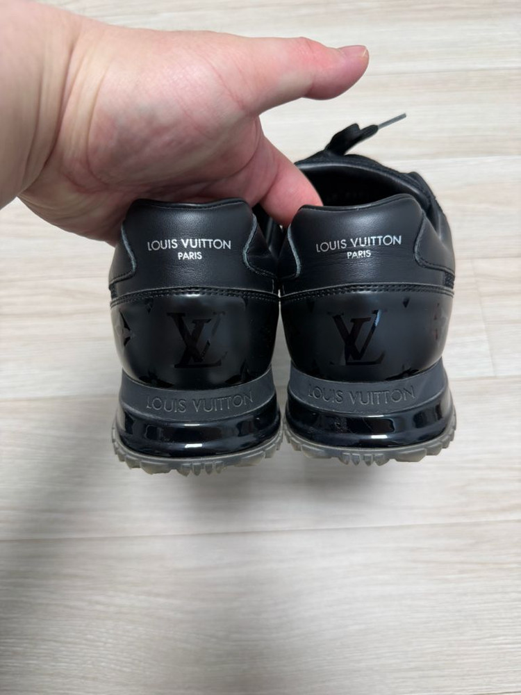 루이비통 스니커즈 남자 육반사이즈 이미지