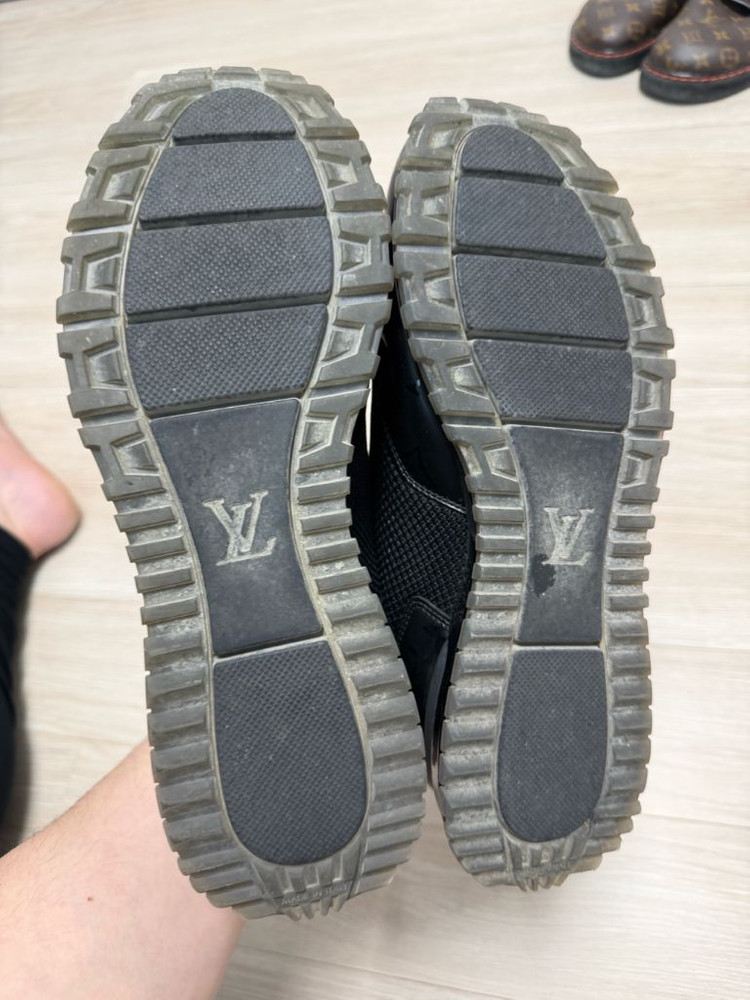 루이비통 스니커즈 남자 육반사이즈 이미지