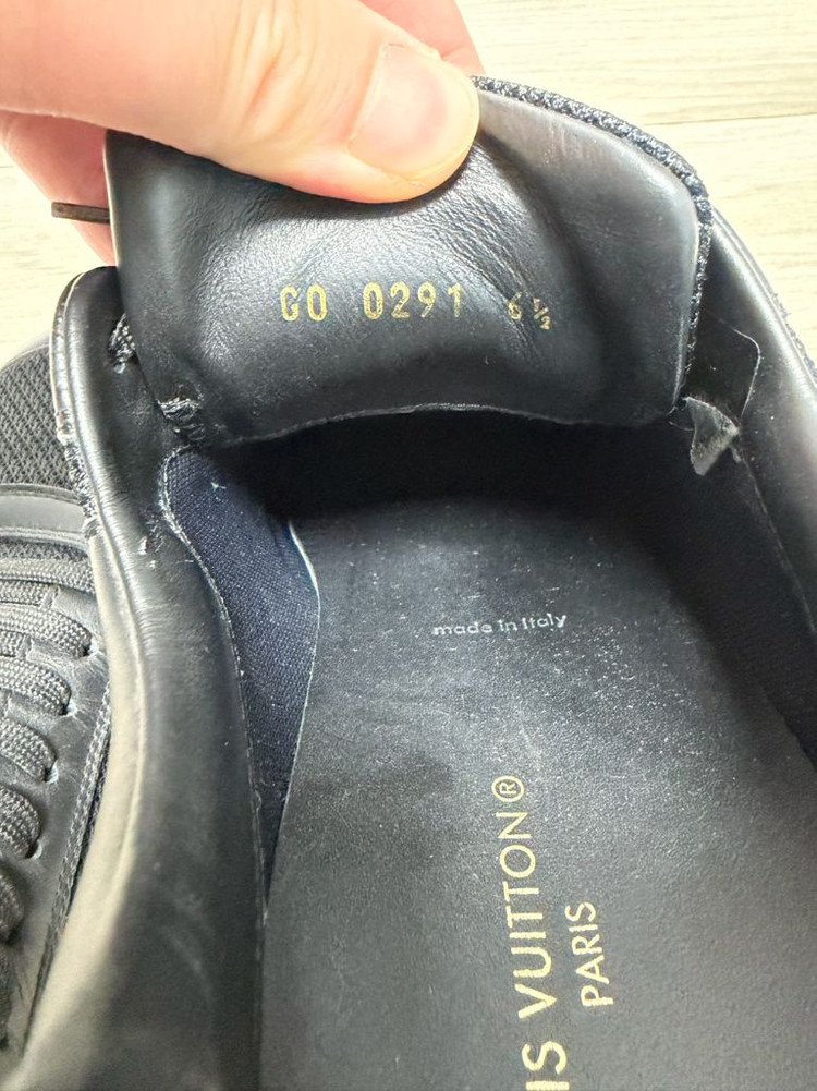 루이비통 스니커즈 남자 육반사이즈 이미지