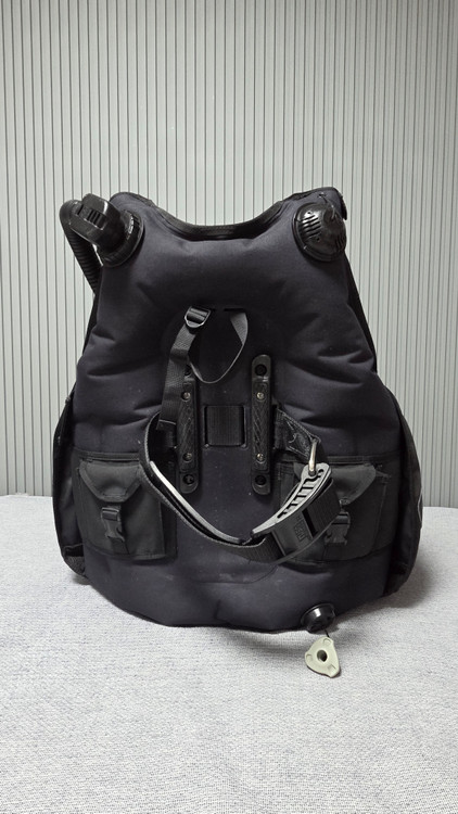 TUSA 쏘버린(Soverin) BCD 판매합니다. (누수없음 / 바로사용 / 상태좋음) 이미지