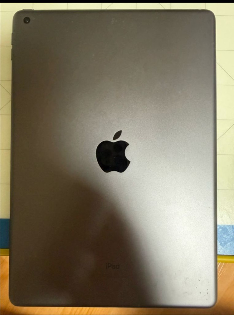 아이패드 8세대 WiFi 32GB 스페이스 그레이 + 짭플펜슬 + 케이스 이미지